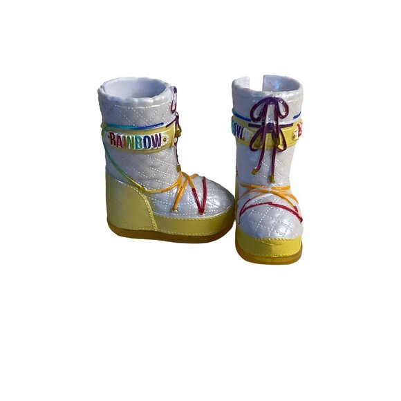 Rainbow High Winter Break Sunny Madison Replacement Shoes Snow Boots Rainbow - Picture 5 of 7